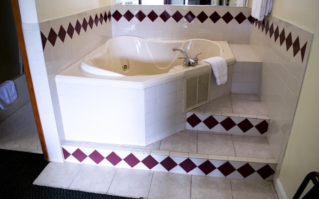 Rodeway Inn Augusta West - Fort Eisenhower Екстер'єр фото